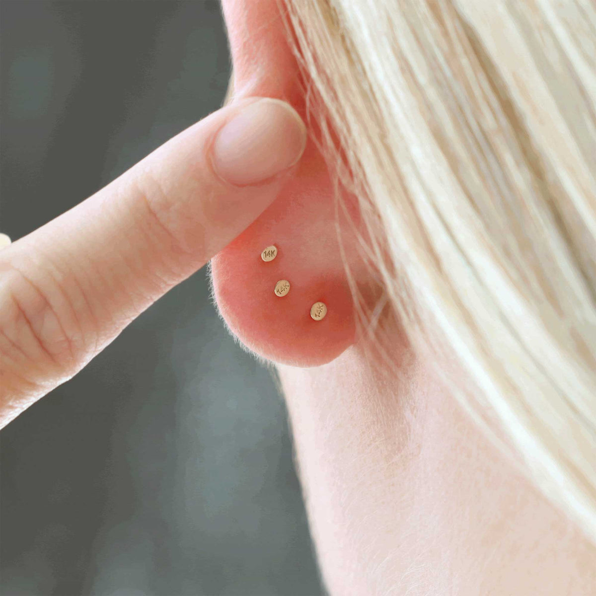 Lightning Bolt Flat Back Single Stud Earring in 14k Gold